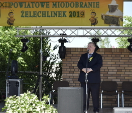 Zdjęcie z galerii: XII Powiatowe Miodobranie