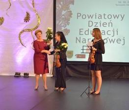 Zdjęcie z galerii: Uroczystość z okazji Dnia Edukacji Narodowej