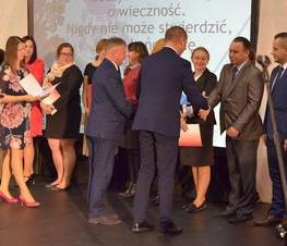Zdjęcie z galerii: Uroczystość z okazji Dnia Edukacji Narodowej