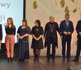 Zdjęcie z galerii: Uroczystość z okazji Dnia Edukacji Narodowej