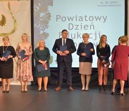 Zdjęcie z galerii: Uroczystość z okazji Dnia Edukacji Narodowej