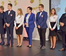 Zdjęcie z galerii: Uroczystość z okazji Dnia Edukacji Narodowej