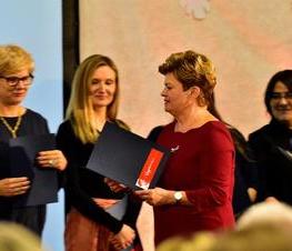 Zdjęcie z galerii: Uroczystość z okazji Dnia Edukacji Narodowej