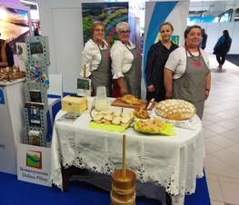 Zdjęcie z galerii: Powiat na targach World Travel Show 2019