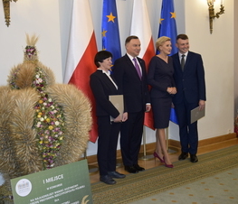 Zdjęcie z galerii: Spotkanie z udziałem Pary Prezydenckiej podsumowujące tegoroczne Dożynki Prezydenckie w Spale 