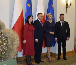 Zdjęcie z galerii: Spotkanie z udziałem Pary Prezydenckiej podsumowujące tegoroczne Dożynki Prezydenckie w Spale 