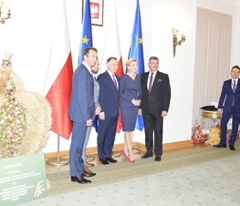 Zdjęcie z galerii: Spotkanie z udziałem Pary Prezydenckiej podsumowujące tegoroczne Dożynki Prezydenckie w Spale 