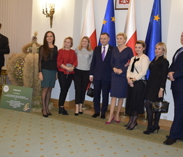 Zdjęcie z galerii: Spotkanie z udziałem Pary Prezydenckiej podsumowujące tegoroczne Dożynki Prezydenckie w Spale 