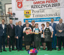 Zdjęcie z galerii: Darły pierze w Rzeczycy