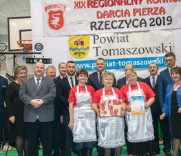 Zdjęcie z galerii: Darły pierze w Rzeczycy