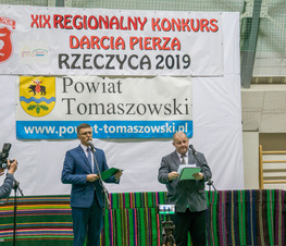 Zdjęcie z galerii: Darły pierze w Rzeczycy