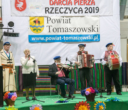 Zdjęcie z galerii: Darły pierze w Rzeczycy