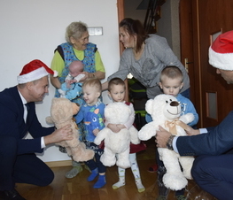 Zdjęcie z galerii: Mikołajkowe paczki dla dzieci
