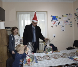 Zdjęcie z galerii: Mikołajkowe paczki dla dzieci