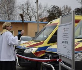 Zdjęcie z galerii: Nowe ambulanse dla Tomaszowskiego Centrum Zdrowia