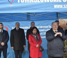 Zdjęcie z galerii: Nowe ambulanse dla Tomaszowskiego Centrum Zdrowia