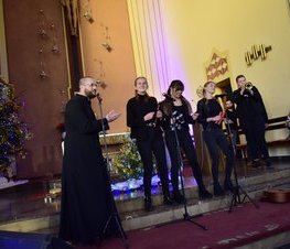 Zdjęcie z galerii: Koncert finałowy 9. Tomaszowskiego Festiwalu Kolęd i Pastorałek