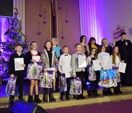 Zdjęcie z galerii: Koncert finałowy 9. Tomaszowskiego Festiwalu Kolęd i Pastorałek