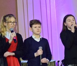 Zdjęcie z galerii: Koncert finałowy 9. Tomaszowskiego Festiwalu Kolęd i Pastorałek