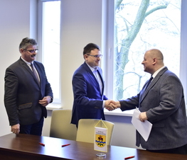 Zdjęcie z galerii: Umowa na lądowisko
