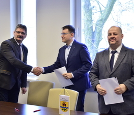 Zdjęcie z galerii: Umowa na lądowisko