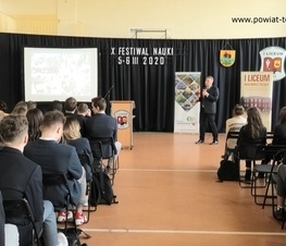 Zdjęcie z galerii: X Festiwal Nauki w I Liceum Ogólnokształcącym w Tomaszowie Mazowieckim