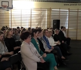 Zdjęcie z galerii: Podsumowanie XVII Powiatowego Konkursu Plastycznego „Zaprojektuj swój świat”