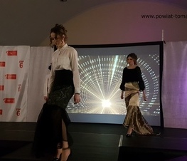 Zdjęcie z galerii: Podsumowanie XVII Powiatowego Konkursu Plastycznego „Zaprojektuj swój świat”