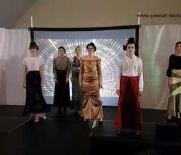 Zdjęcie z galerii: Podsumowanie XVII Powiatowego Konkursu Plastycznego „Zaprojektuj swój świat”