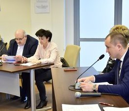 Zdjęcie z galerii: Posiedzenie Powiatowego Zespołu Zarządzania Kryzysowego w sprawie koronawirusa