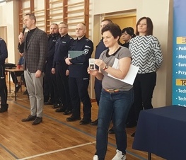 Zdjęcie z galerii: Eliminacje powiatowe „Turnieju dla szkół średnich o puchar Komendanta Wojewódzkiego Policji w Łodzi”