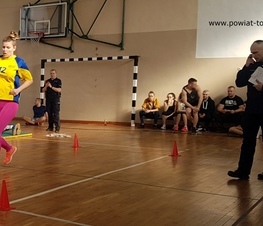Zdjęcie z galerii: Eliminacje powiatowe „Turnieju dla szkół średnich o puchar Komendanta Wojewódzkiego Policji w Łodzi”