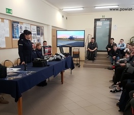 Zdjęcie z galerii: Eliminacje powiatowe „Turnieju dla szkół średnich o puchar Komendanta Wojewódzkiego Policji w Łodzi”