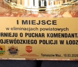 Zdjęcie z galerii: Eliminacje powiatowe „Turnieju dla szkół średnich o puchar Komendanta Wojewódzkiego Policji w Łodzi”