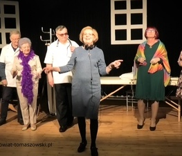 Zdjęcie z galerii: „Ofiara w bóstwo przemieniona” w wykonaniu grupy teatralnej Zapominajki