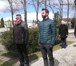 Zdjęcie z galerii: Pamięć o 80. rocznicy zbrodni katyńskiej