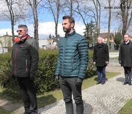 Zdjęcie z galerii: Pamięć o 80. rocznicy zbrodni katyńskiej