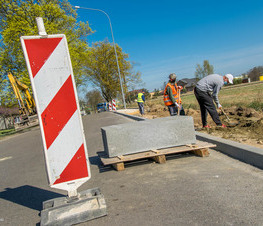 Zdjęcie z galerii: Budowa chodnika w ciągu drogi powiatowej nr 4314E miejscowości Henryków