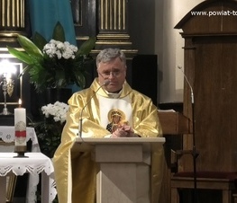 Zdjęcie z galerii: Msza święta w intencji Ojczyzny i Najświętszej Marii Panny, Królowej Polski