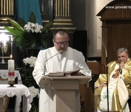 Zdjęcie z galerii: Msza święta w intencji Ojczyzny i Najświętszej Marii Panny, Królowej Polski