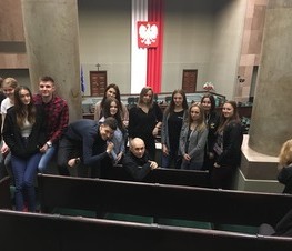 Zdjęcie z galerii: Majowe święta w ZSP nr 8 