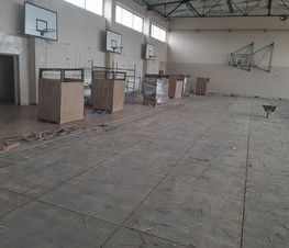 Zdjęcie z galerii: Ruszyły prace przy modernizacji sali gimnastycznej ZSP 8