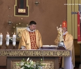Zdjęcie z galerii: Niedzielne msze święte w kościele pw. Świętej Rodziny w Tomaszowie Mazowieckim