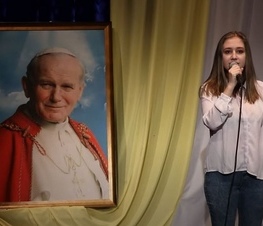 Zdjęcie z galerii: PCAS zaprasza do obejrzenia widowiska „Młodzież dla Ojca Świętego”