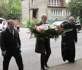 Zdjęcie z galerii: W Będkowie upamiętniono Błażeja Stolarskiego, działacza społecznego i politycznego, jednego z przywódców ruchu ludowego