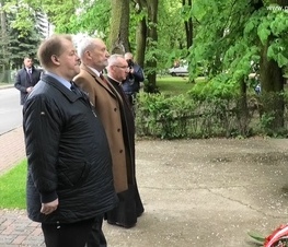 Zdjęcie z galerii: W Będkowie upamiętniono Błażeja Stolarskiego, działacza społecznego i politycznego, jednego z przywódców ruchu ludowego