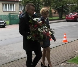 Zdjęcie z galerii: W Będkowie upamiętniono Błażeja Stolarskiego, działacza społecznego i politycznego, jednego z przywódców ruchu ludowego