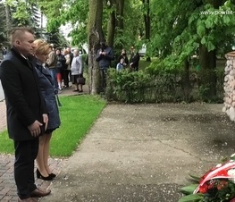 Zdjęcie z galerii: W Będkowie upamiętniono Błażeja Stolarskiego, działacza społecznego i politycznego, jednego z przywódców ruchu ludowego