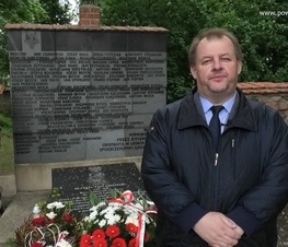 Zdjęcie z galerii: W Będkowie upamiętniono Błażeja Stolarskiego, działacza społecznego i politycznego, jednego z przywódców ruchu ludowego