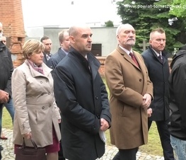 Zdjęcie z galerii: W Będkowie upamiętniono Błażeja Stolarskiego, działacza społecznego i politycznego, jednego z przywódców ruchu ludowego